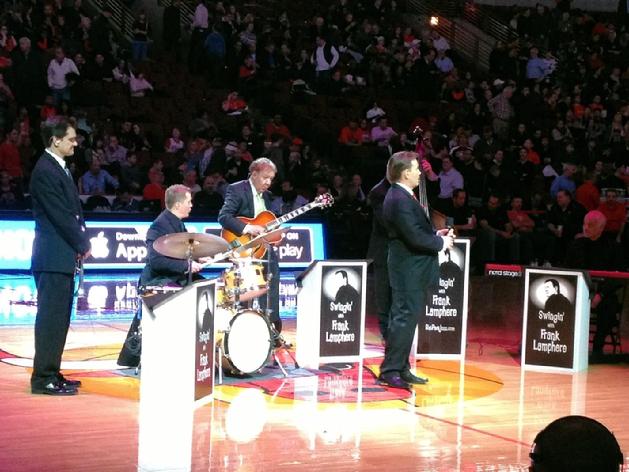 Chicago crooner Frank Lamphere performing at the United Center 2-13-14